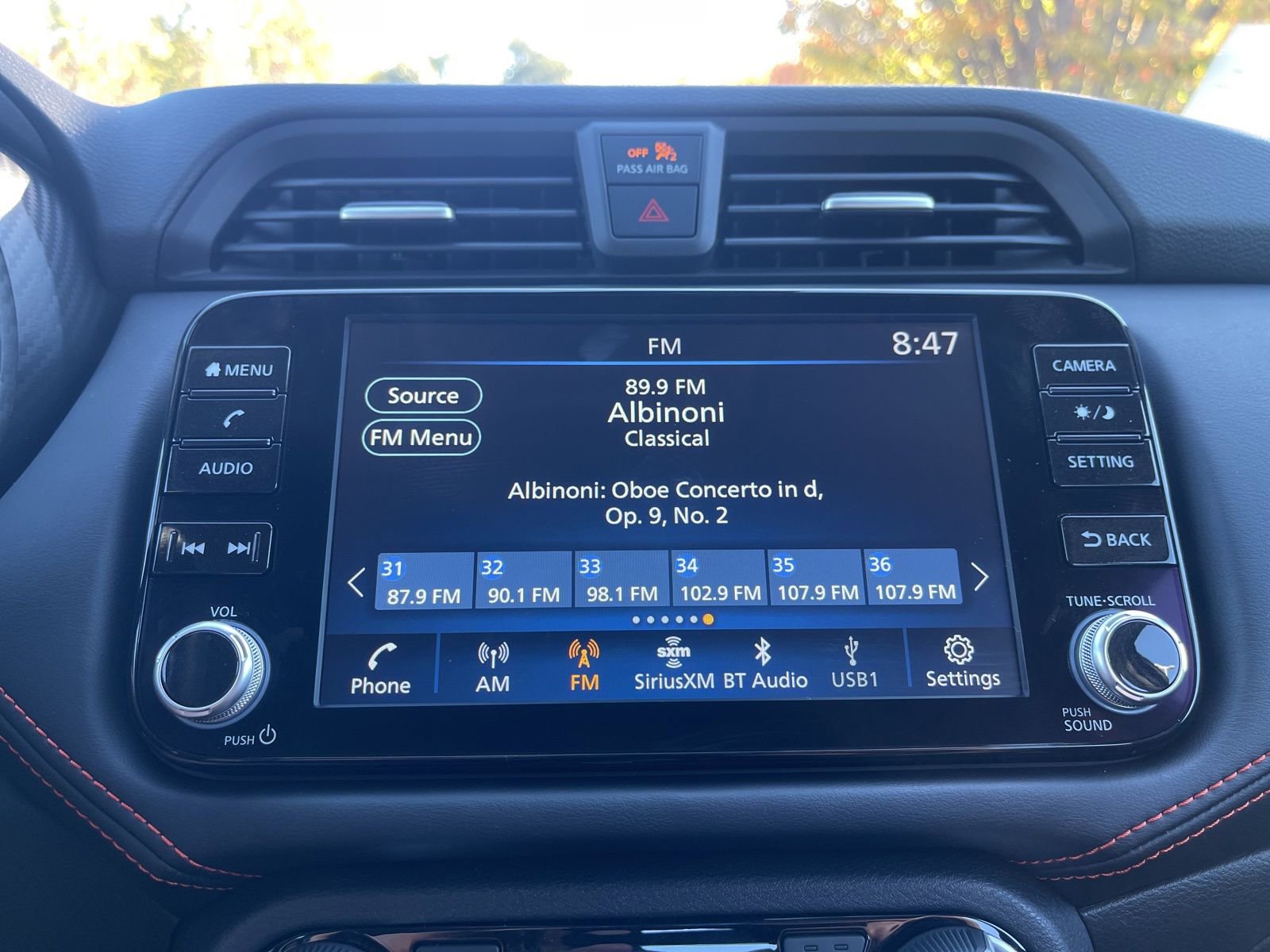 New 2025 Nissan Versa SR image 21