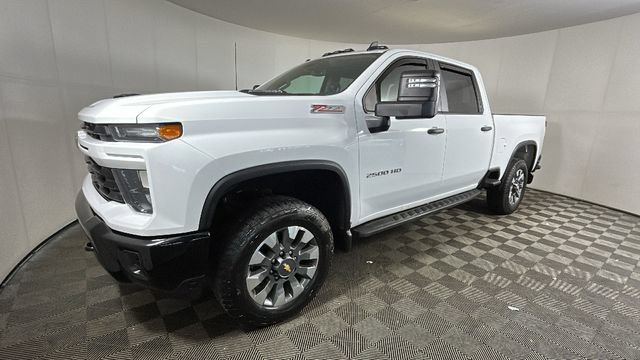 Used 2024 Chevrolet Silverado 2500 Custom w/ Custom Value Package AWD/4WD image 6
