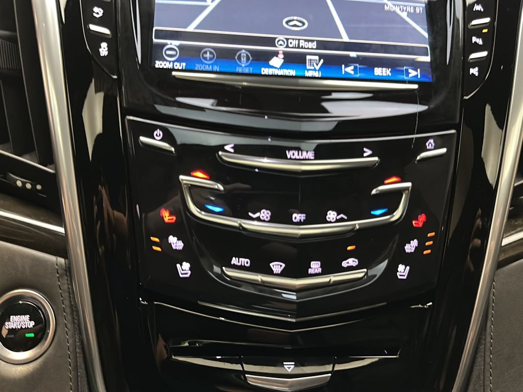 Used 2020 Cadillac Escalade Platinum AWD/4WD image 34