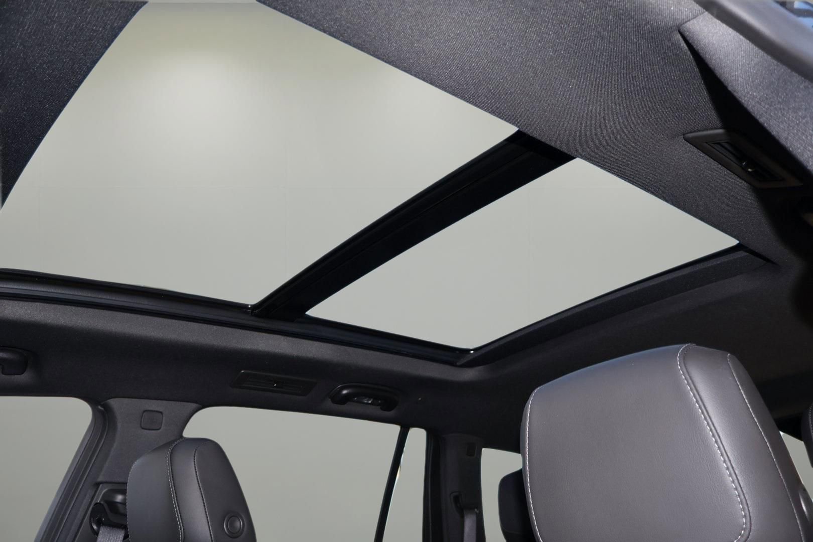 Certified 2025 Cadillac XT6 Premium Luxury image 26