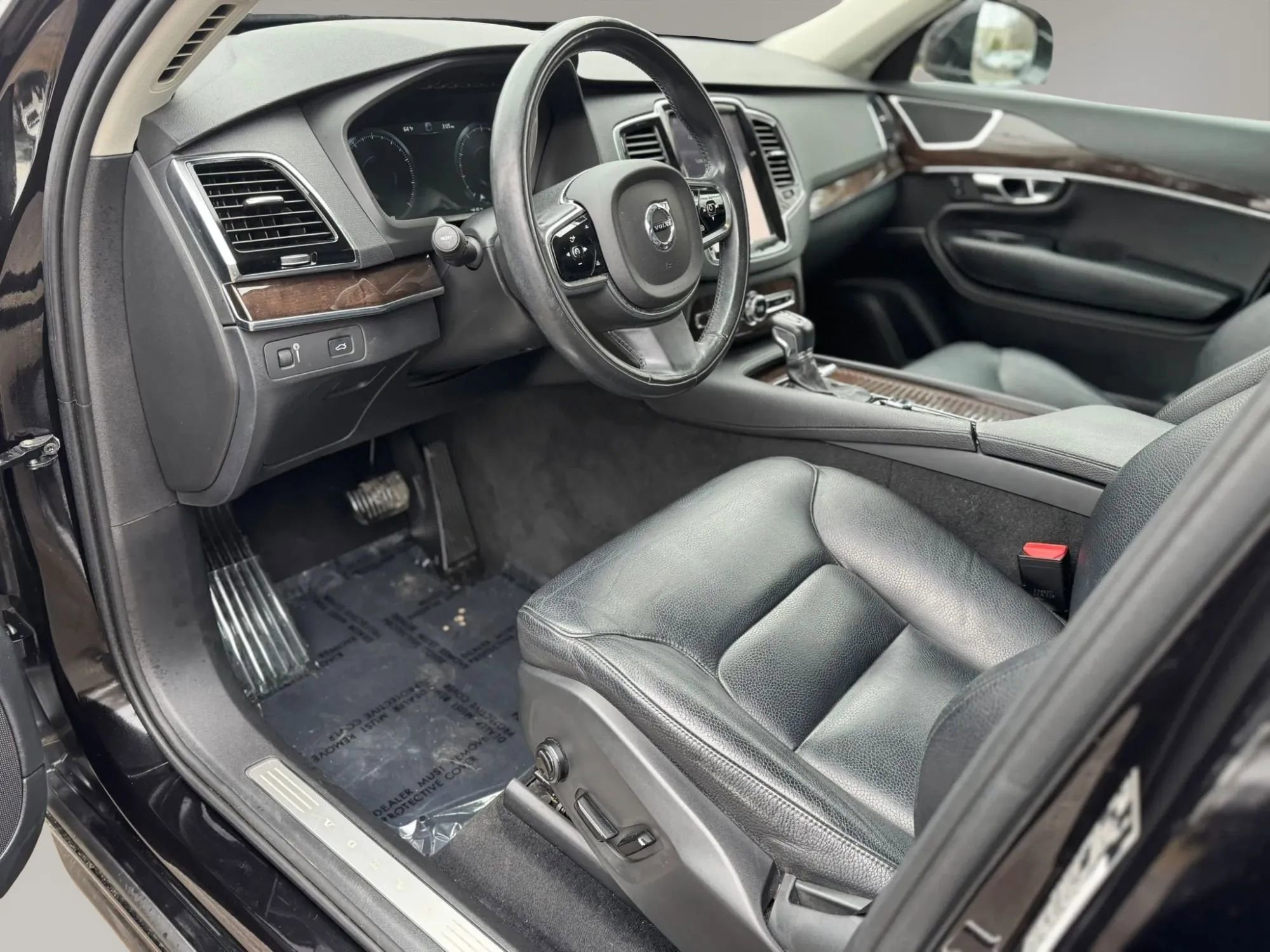 Used 2016 Volvo XC90 T5 Momentum image 10