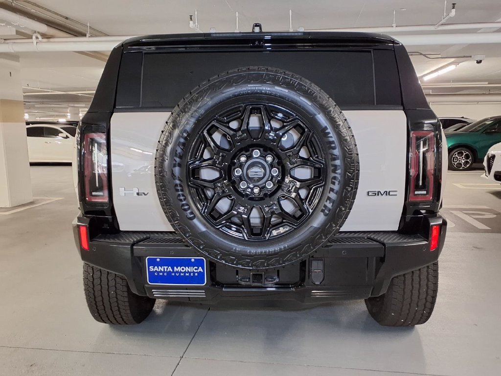 Used 2026 GMC Hummer EV SUV AWD/4WD image 9