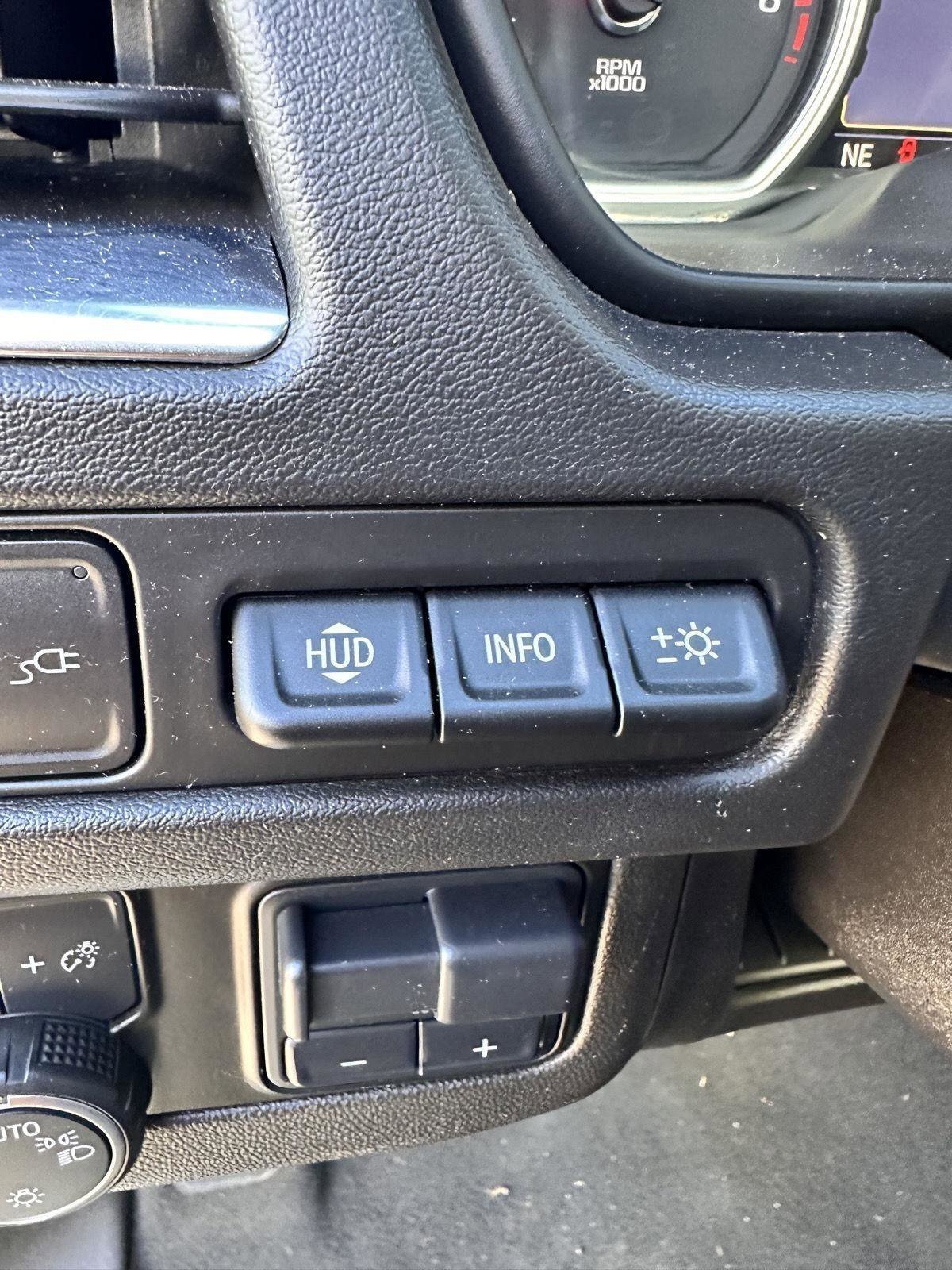 Used 2021 Chevrolet Suburban Premier w/ Premium Package RWD image 33