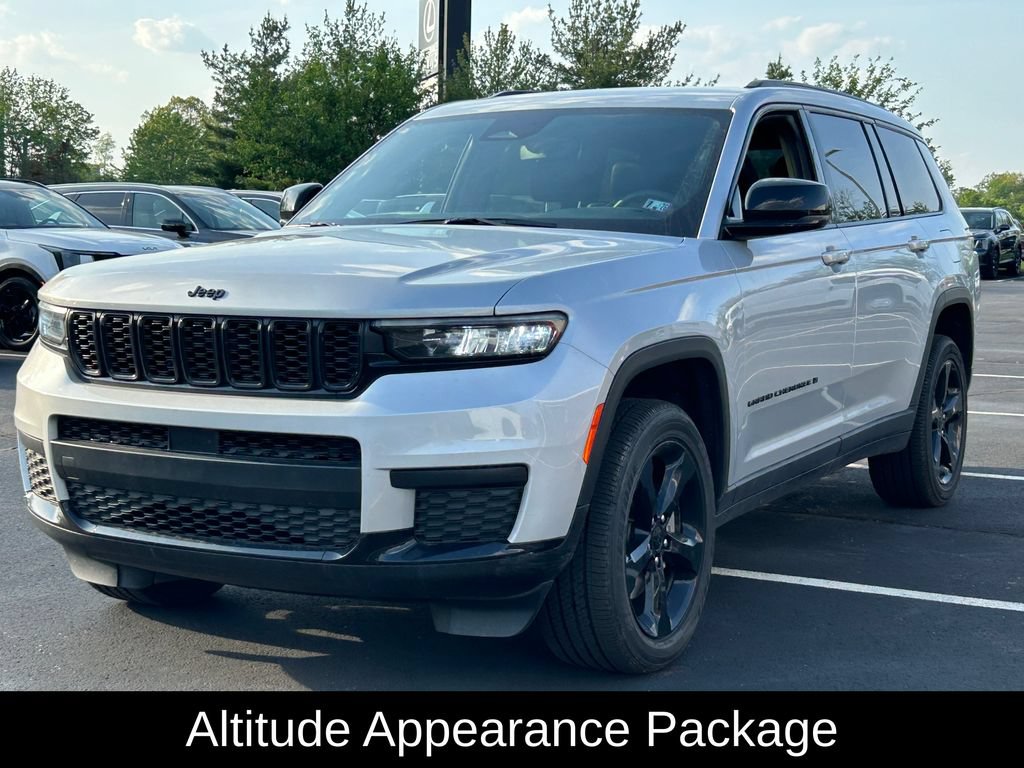 Used 2023 Jeep Grand Cherokee L Laredo AWD/4WD image 4