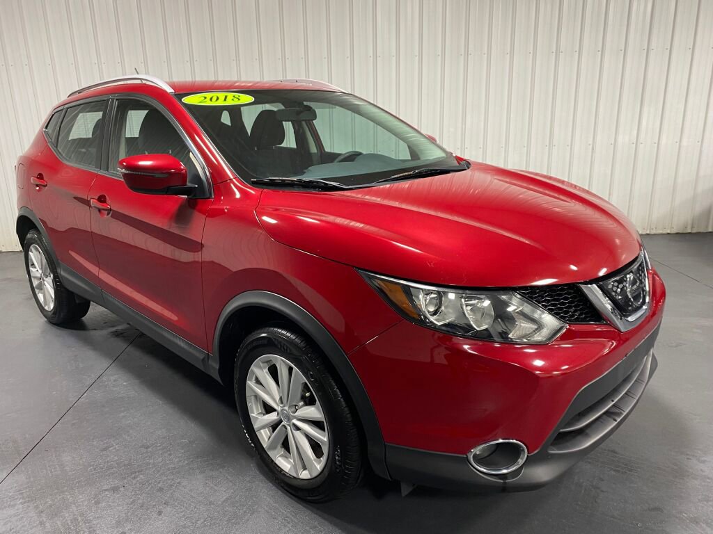 Used 2018 Nissan Rogue Sport SV w/ SV All-Weather Package AWD/4WD image 2