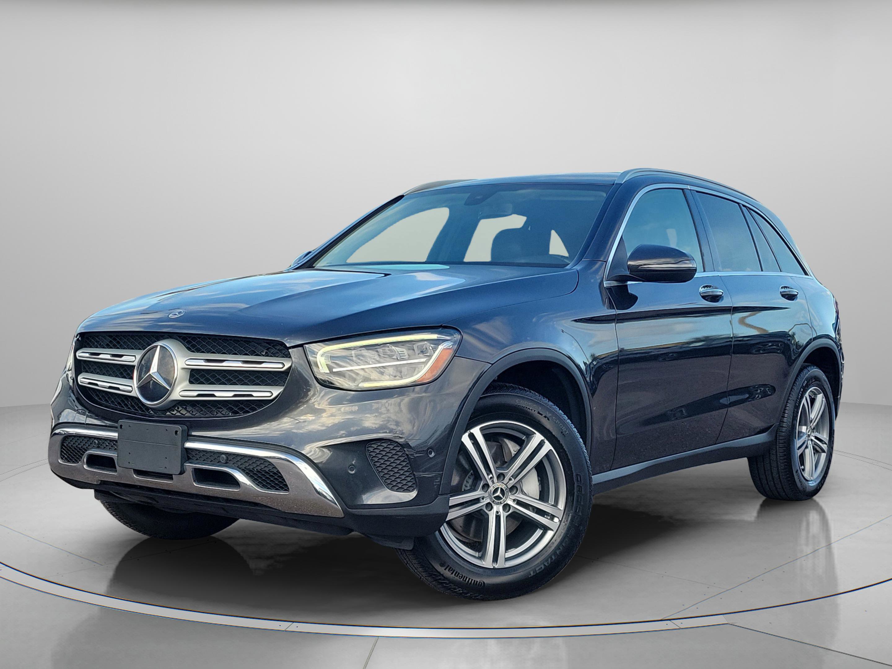 Used 2021 Mercedes-Benz GLC 300 image 2