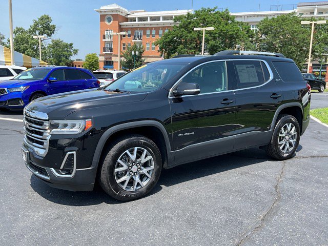 Used 2023 GMC Acadia SLT image 3