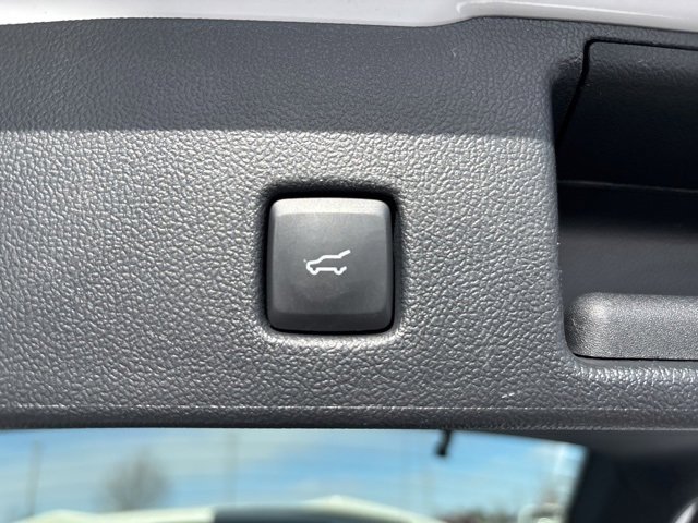 Used 2023 Ford Escape ST-Line Select image 15