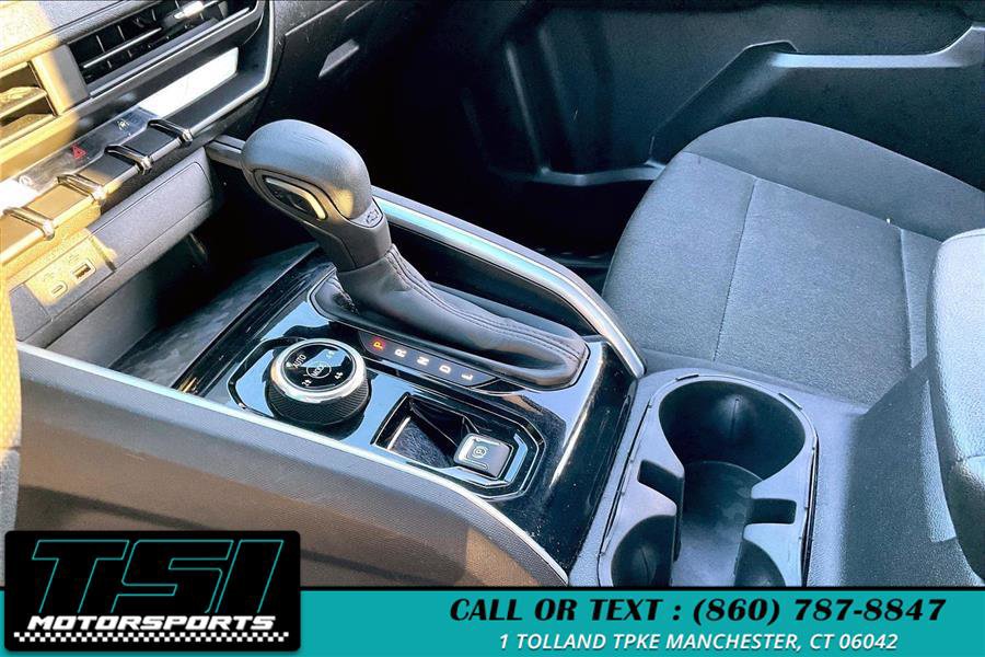 Used 2024 Chevrolet Colorado Trail Boss w/ Advanced Trailering Package image 15