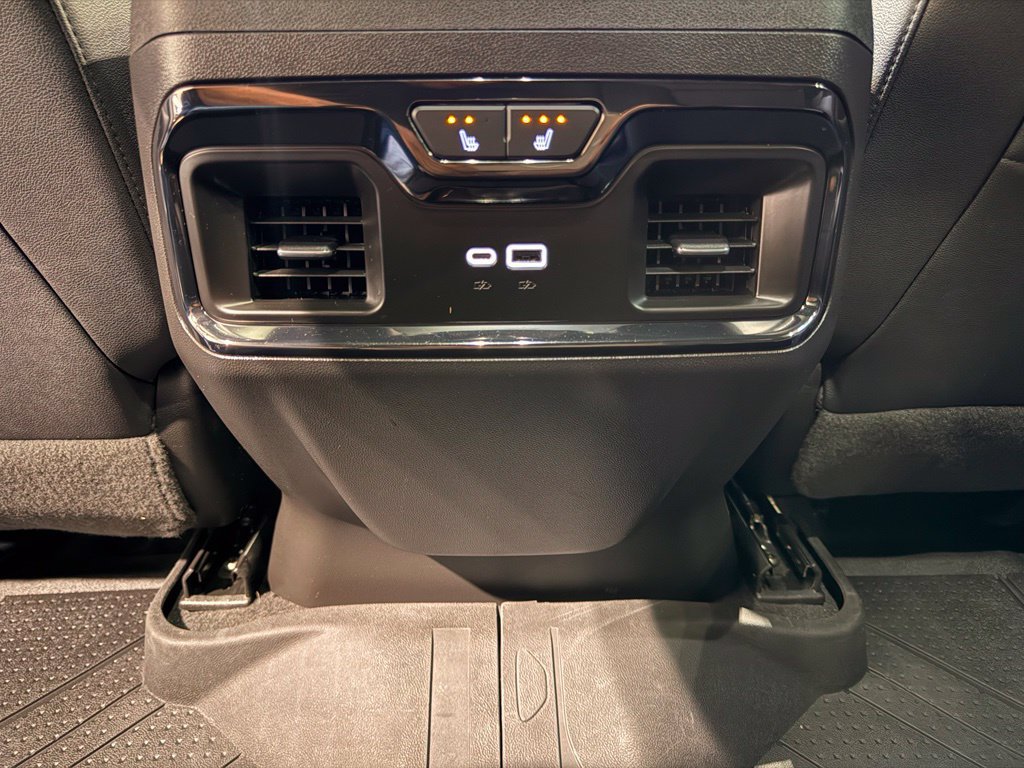 Used 2022 Chevrolet Silverado 1500 ZR2 w/ Technology Package AWD/4WD image 34