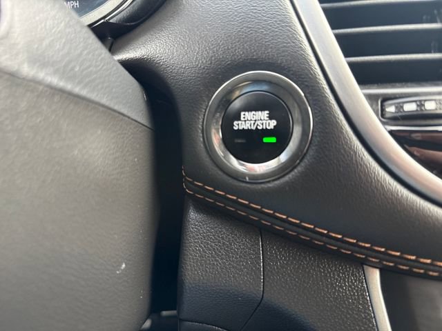 Used 2022 Chevrolet Trax LT w/ LT Convenience Package image 32