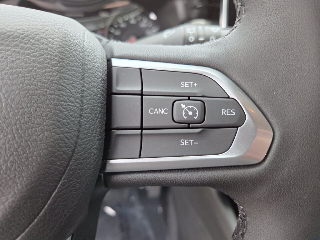 New 2026 Jeep Compass Latitude AWD/4WD image 33