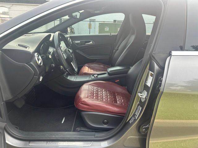 Used 2014 Mercedes-Benz CLA 250 image 7
