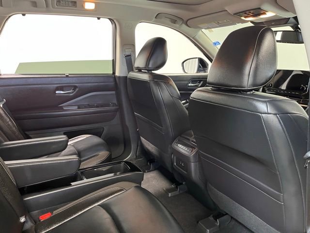 Used 2022 Nissan Pathfinder SL w/ SL Premium Package image 14
