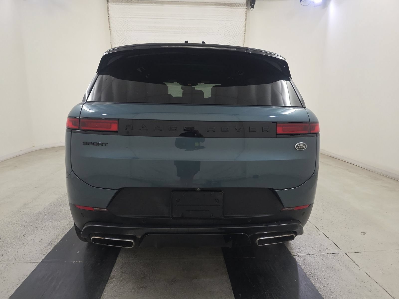 Used 2023 Land Rover Range Rover Sport SE AWD/4WD image 9