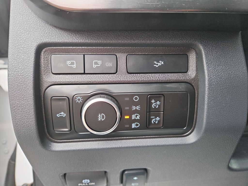Used 2024 Ford F250 Lariat w/ Sport Appearance Package AWD/4WD image 39