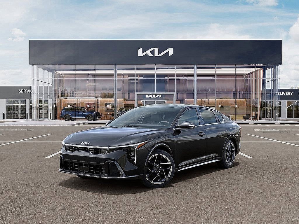 New 2026 Kia K4 GT-Line FWD image 1