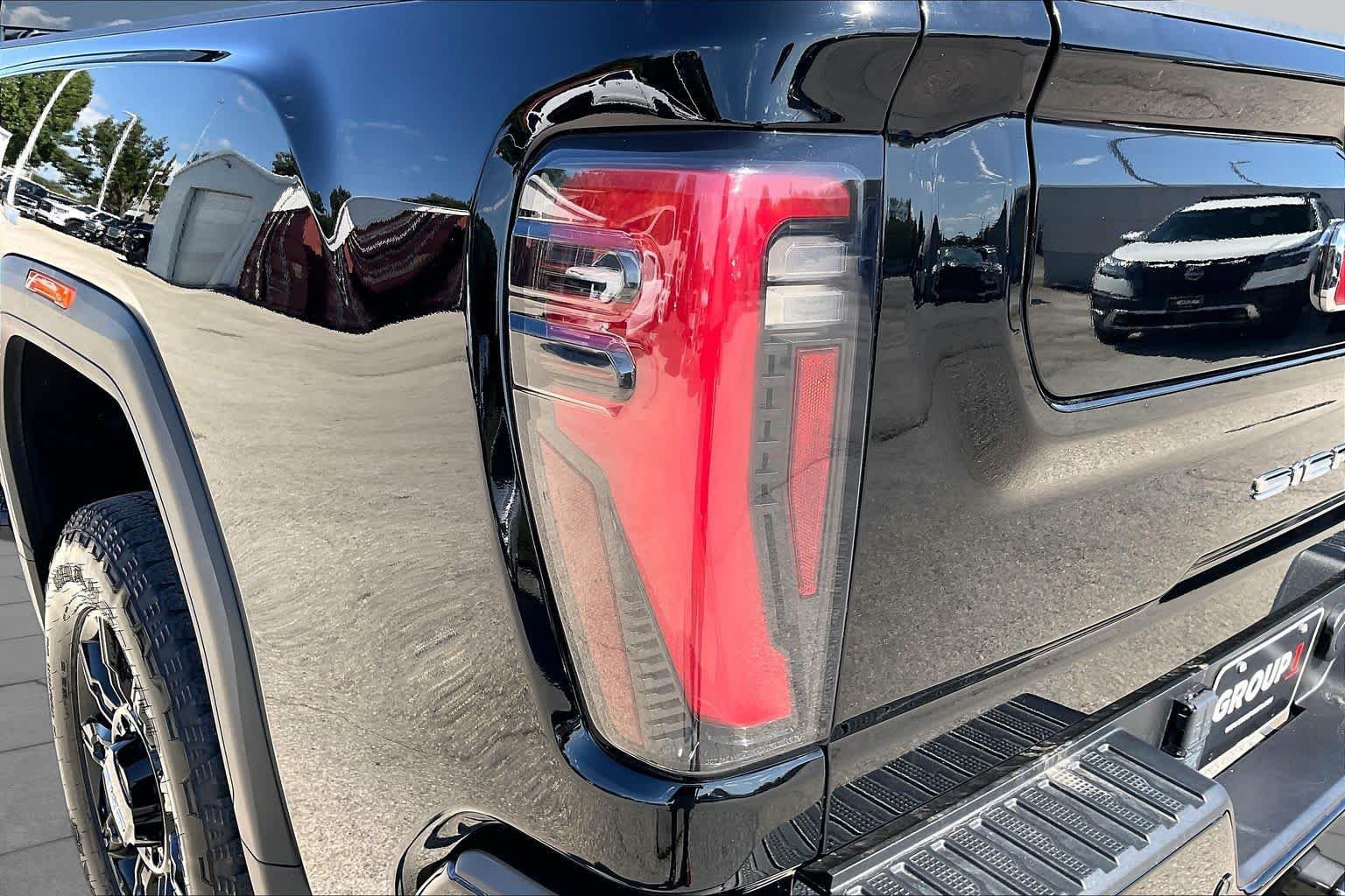 Used 2024 GMC Sierra 3500 AT4 w/ AT4 Premium Plus Package AWD/4WD image 29
