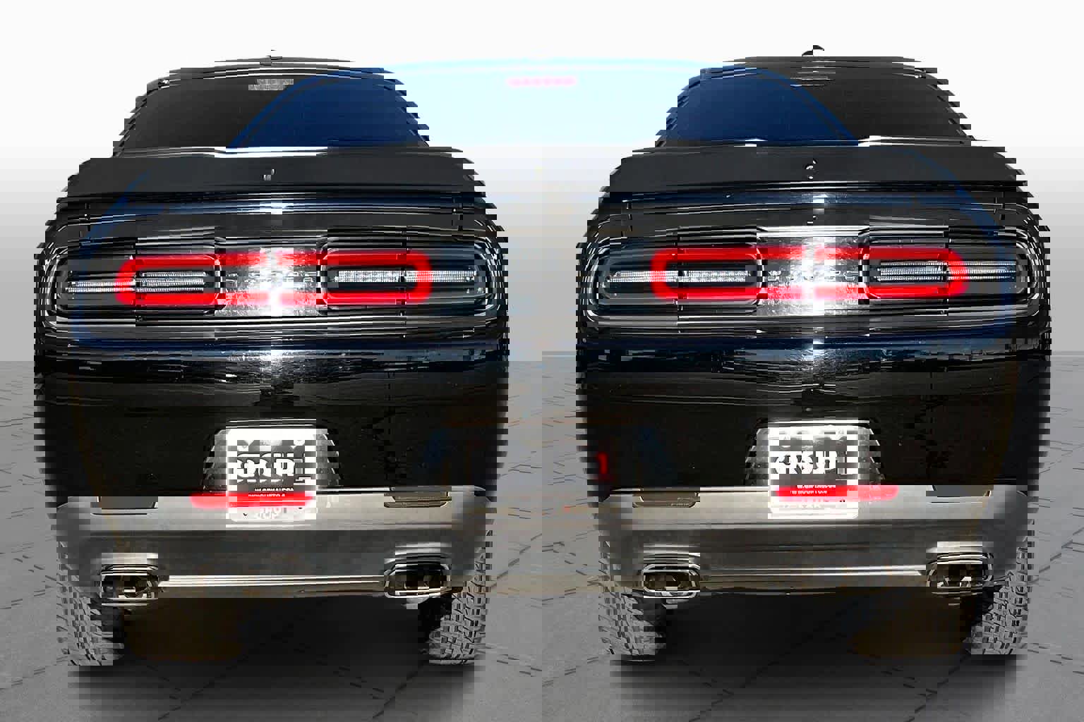 Used 2023 Dodge Challenger SXT image 5