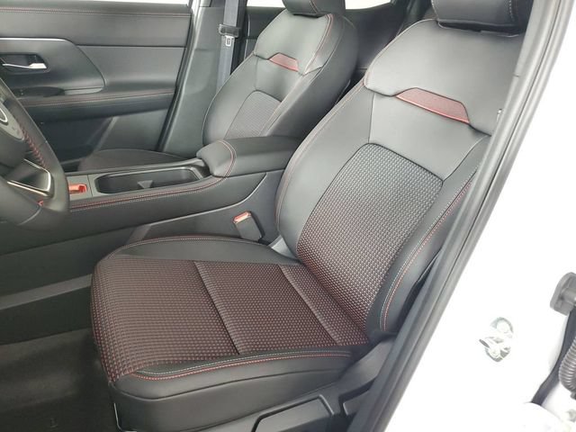 New 2026 Nissan Kicks SR w/ Illumination Package FWD image 16
