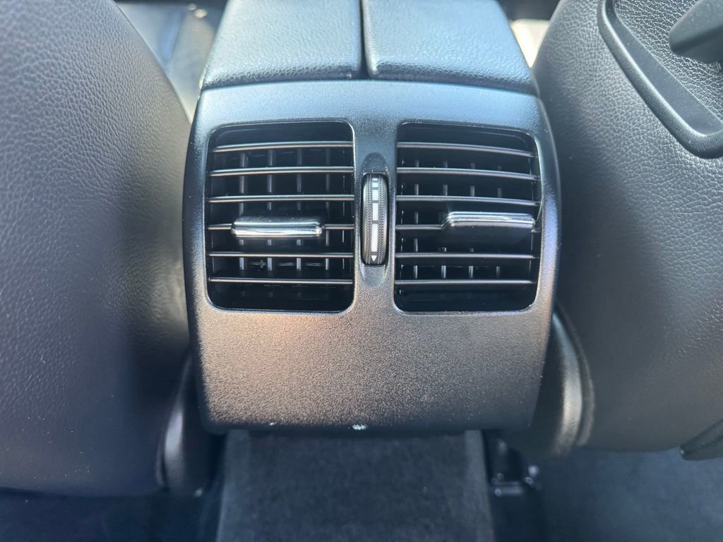 Used 2014 Mercedes-Benz C 300 4MATIC Sedan image 14