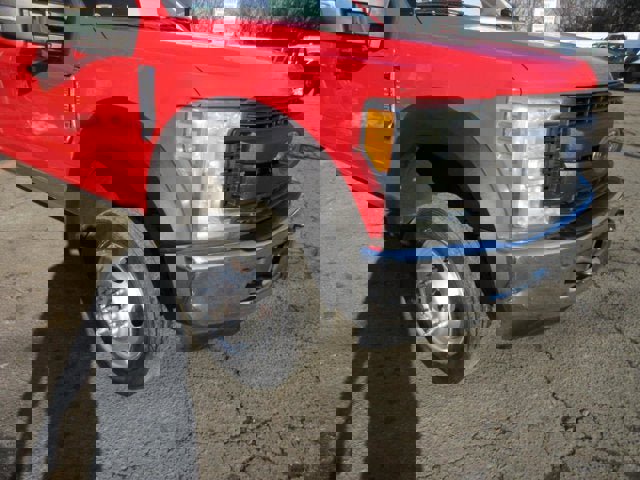 Used 2017 Ford F550 2WD Crew Cab Super Duty image 39