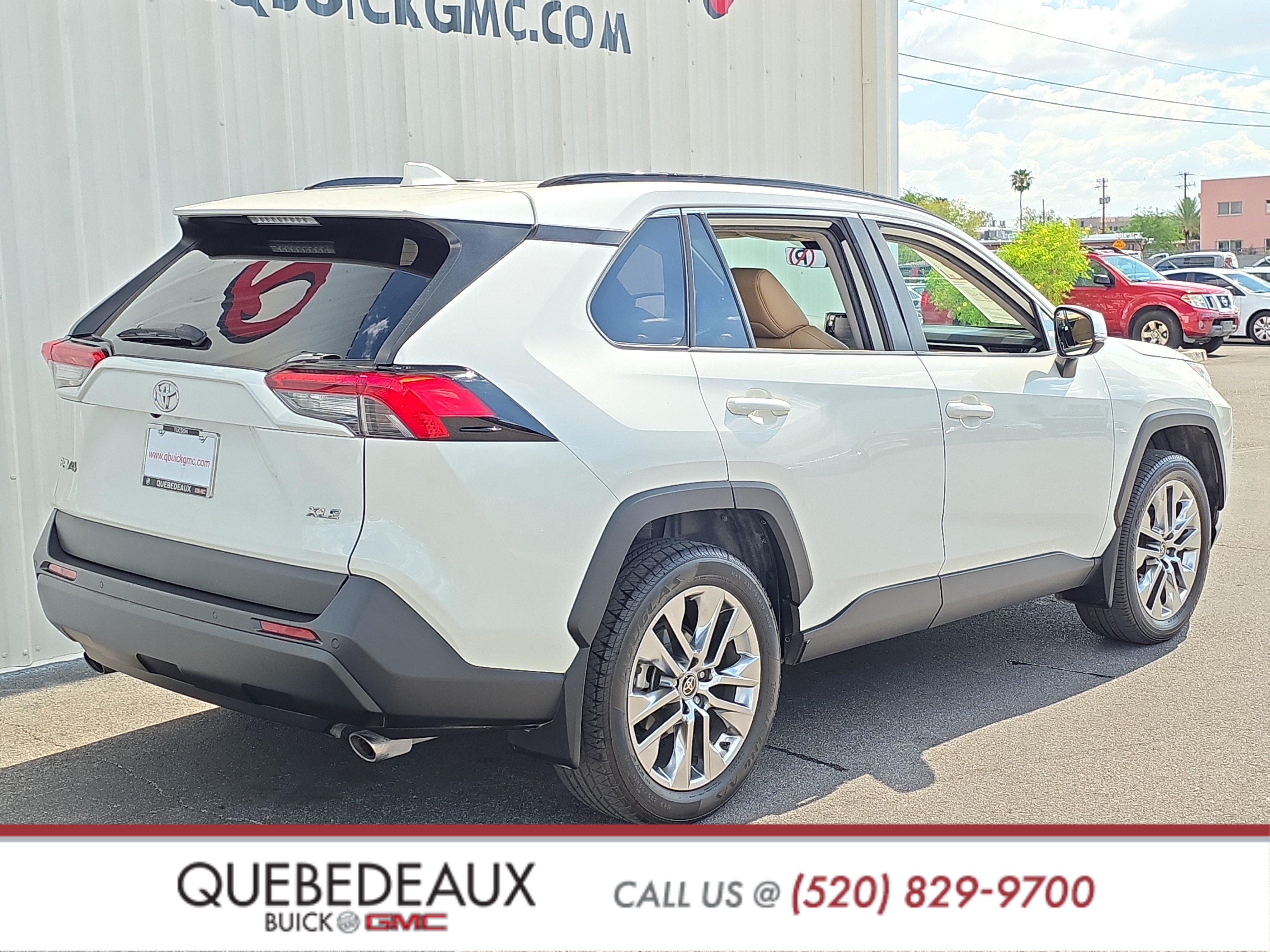 Used 2021 Toyota RAV4 XLE Premium FWD image 7