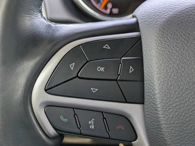 Certified 2022 Jeep Grand Cherokee Laredo X RWD image 28