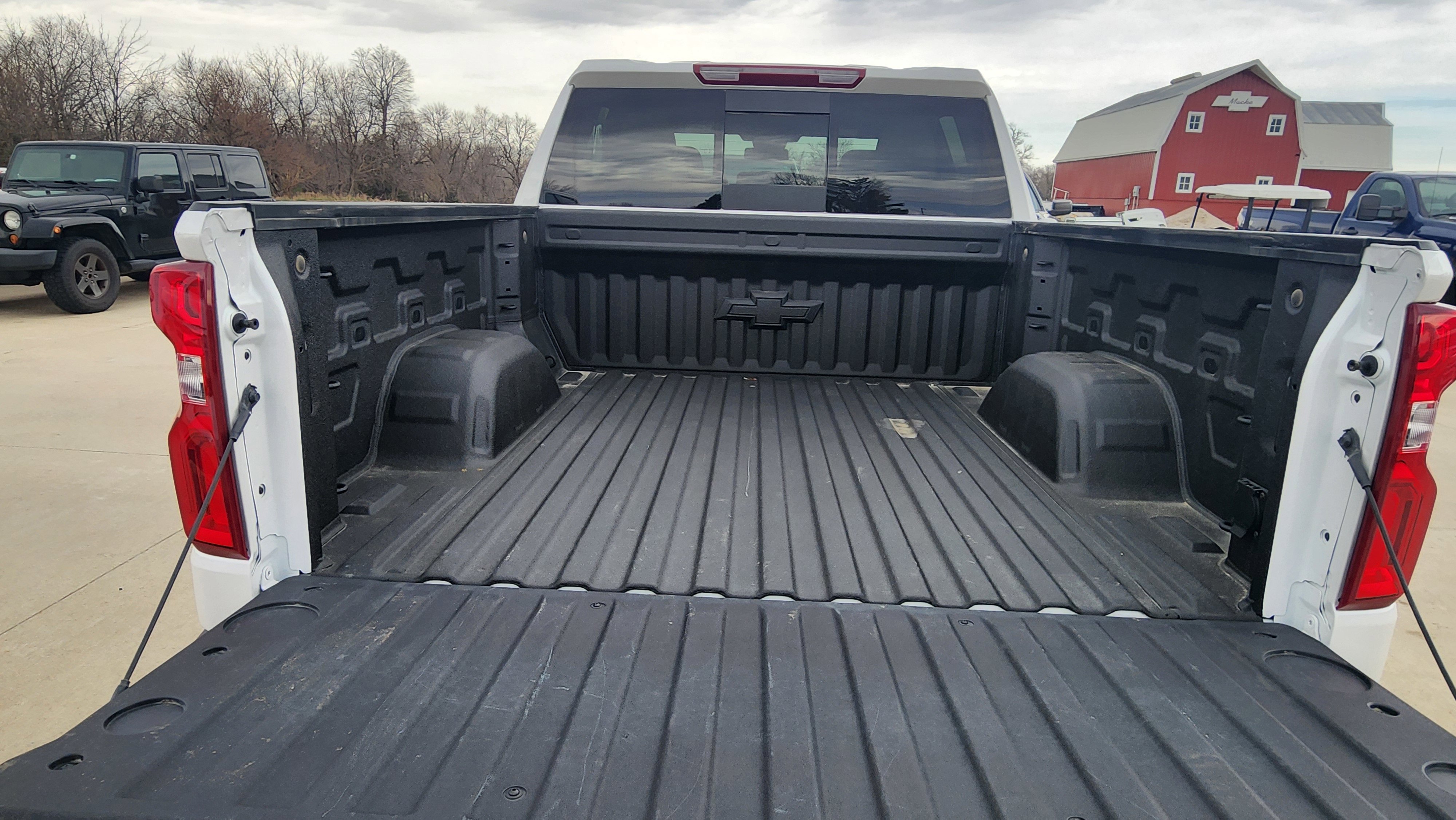 Used 2025 Chevrolet Silverado 1500 LTZ w/ Z71 Off-Road Package image 7