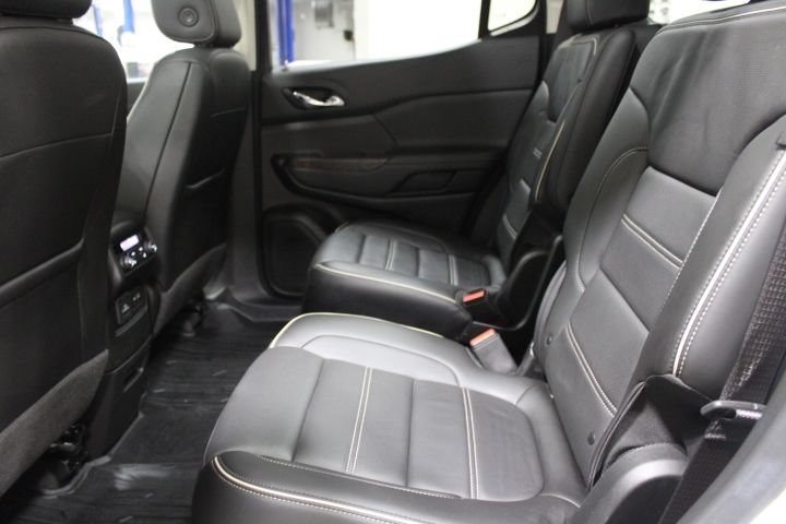 Used 2021 GMC Acadia Denali w/ Denali Technology Package AWD/4WD image 23