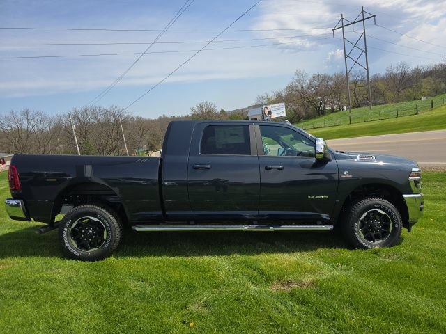 New 2026 RAM 2500 Laramie AWD/4WD image 8