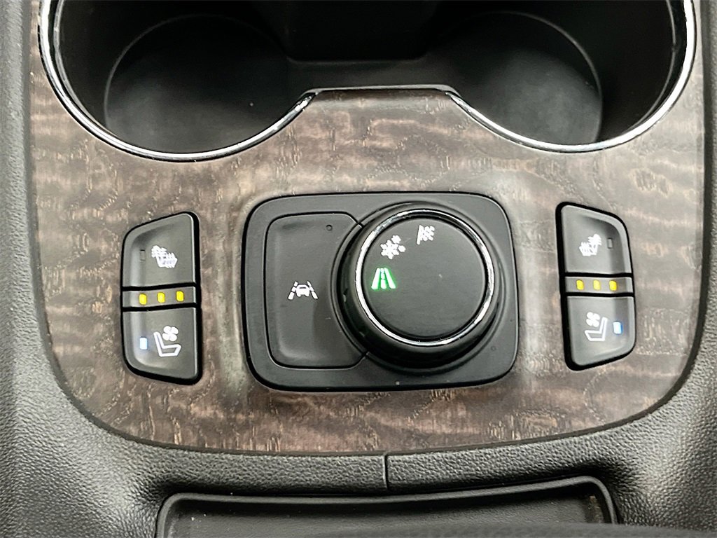 Used 2022 GMC Acadia Denali w/ Denali Ultimate Package image 21