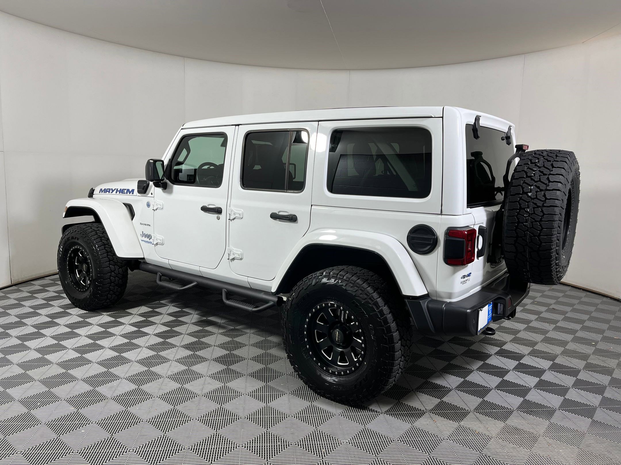 Used 2021 Jeep Wrangler Unlimited Sahara w/ Cold Weather Group image 2