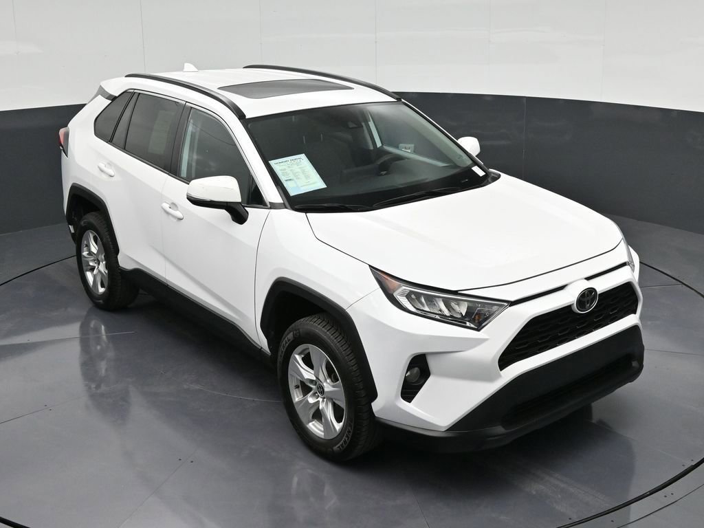 Used 2021 Toyota RAV4 XLE w/ Convenience Package image 17