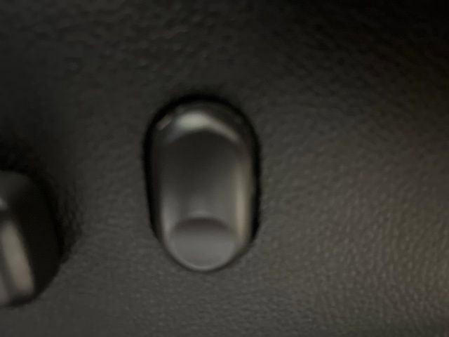 Used 2016 GMC Canyon SLT w/ Trailering Package image 16