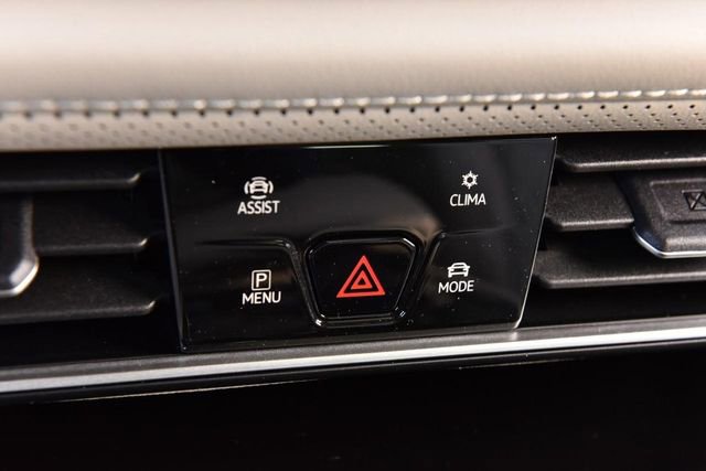 New 2026 Volkswagen Atlas SEL Premium R-Line image 14