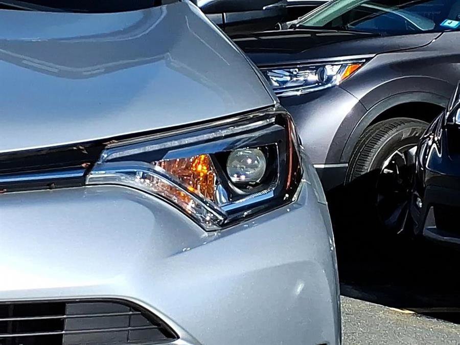 Used 2016 Toyota RAV4 Limited AWD/4WD image 16
