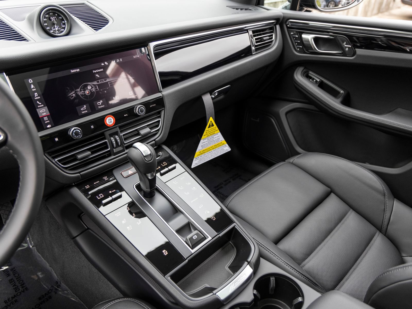 New 2026 Porsche Macan AWD/4WD image 48