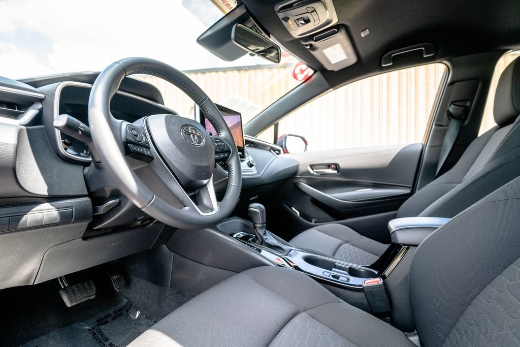 Used 2023 Toyota Corolla SE FWD image 5