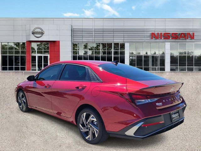 Used 2025 Hyundai Elantra Sport image 6