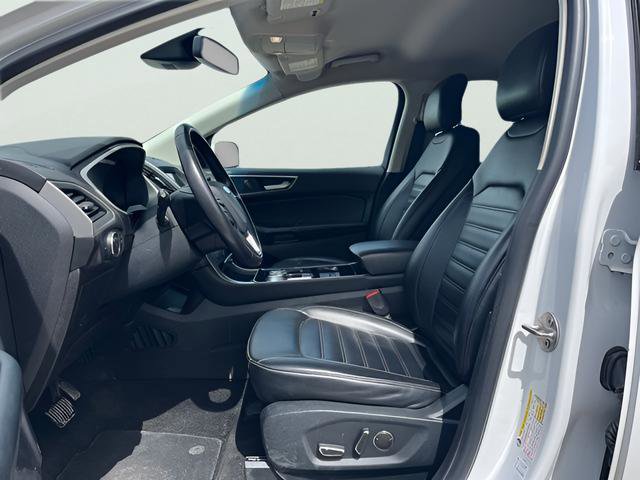 Used 2019 Ford Edge SEL w/ Equipment Group 201A image 17