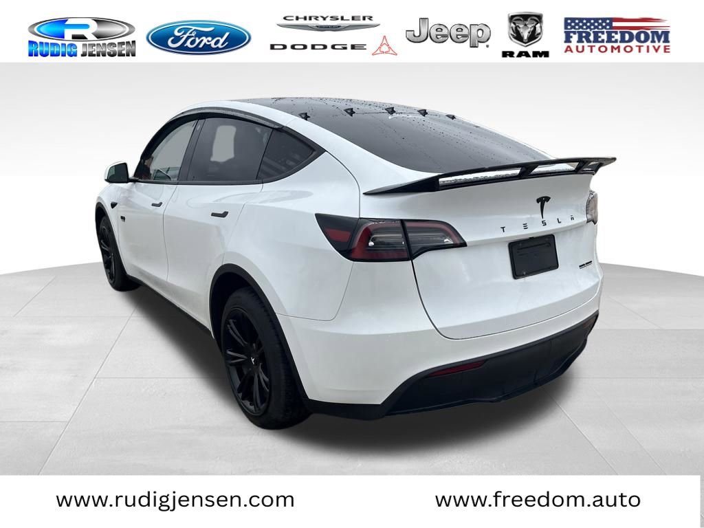 Used 2023 Tesla Model Y Long Range image 8