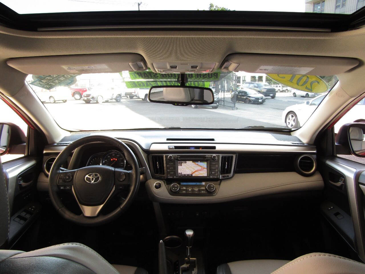 Used 2015 Toyota RAV4 Limited image 18