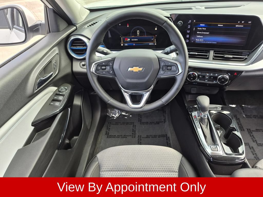 Used 2025 Chevrolet Trax LT w/ LT Convenience Package FWD image 23