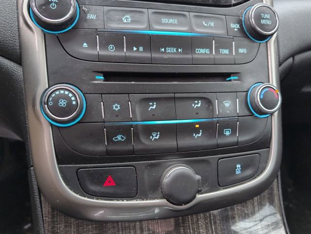 Used 2015 Chevrolet Malibu LT w/ Power Convenience Package image 8