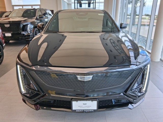 New 2026 Cadillac Lyriq V image 2