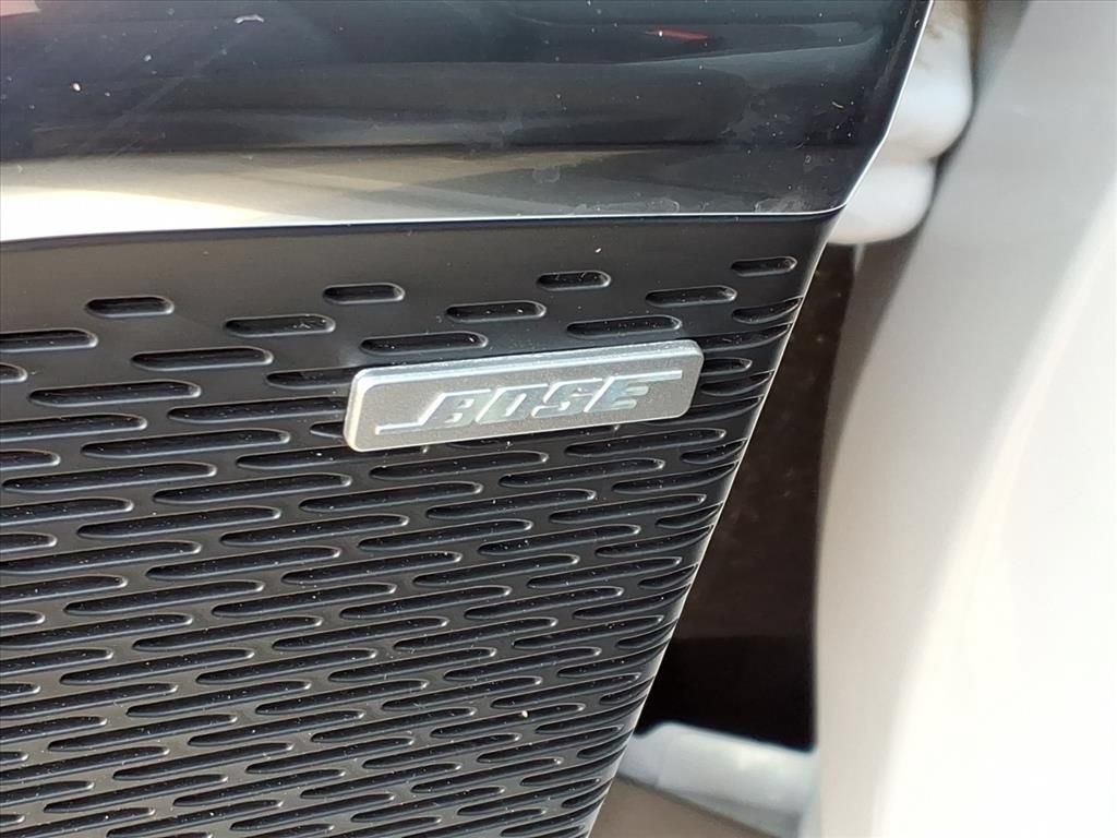Used 2025 GMC Acadia Elevation AWD/4WD image 7
