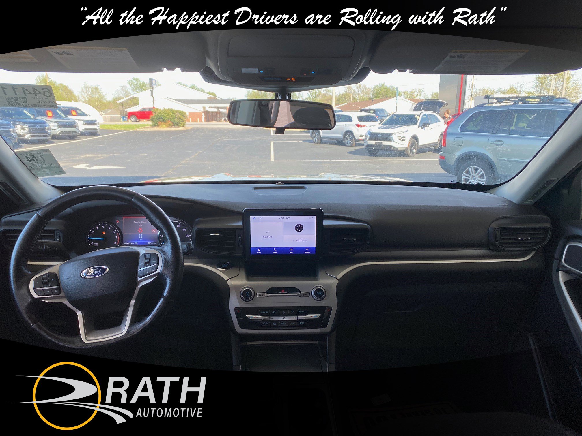 Used 2022 Ford Explorer XLT AWD/4WD image 16