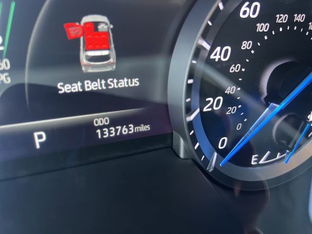 Used 2021 Toyota Highlander XLE AWD/4WD image 32