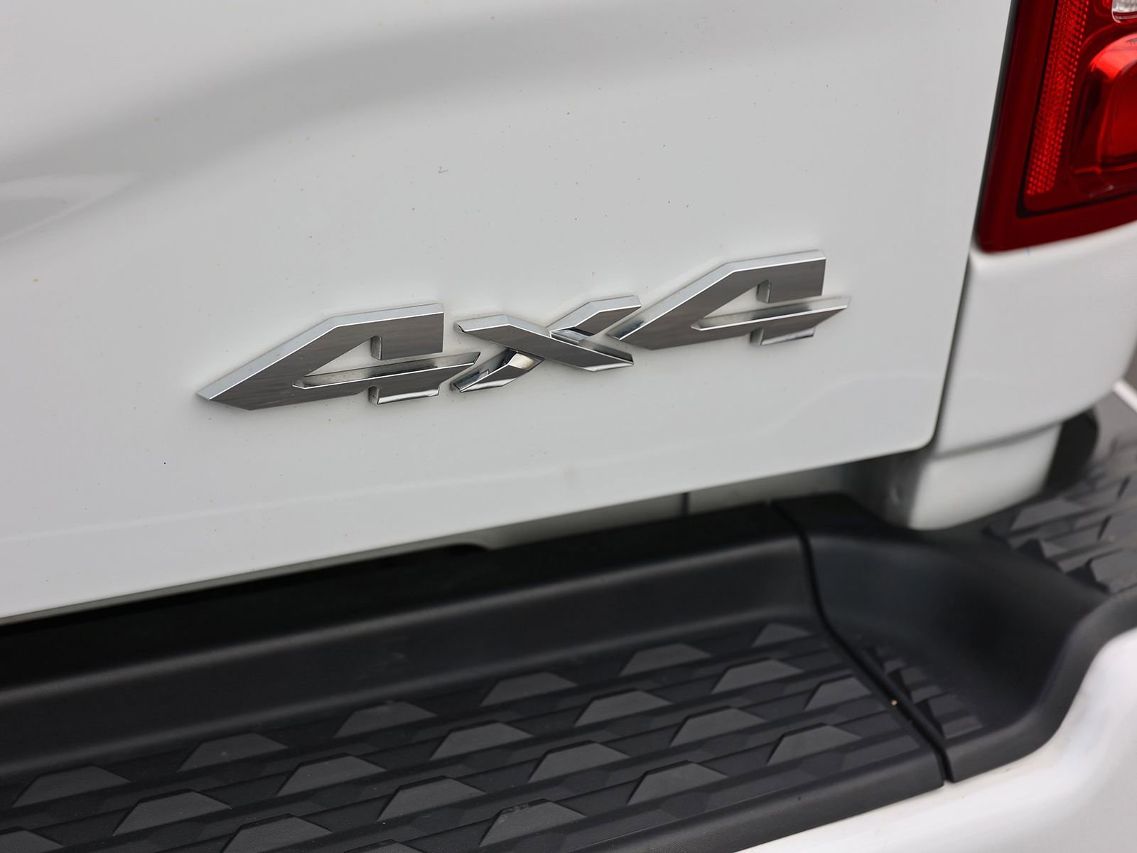 Used 2024 RAM 2500 Laramie image 13